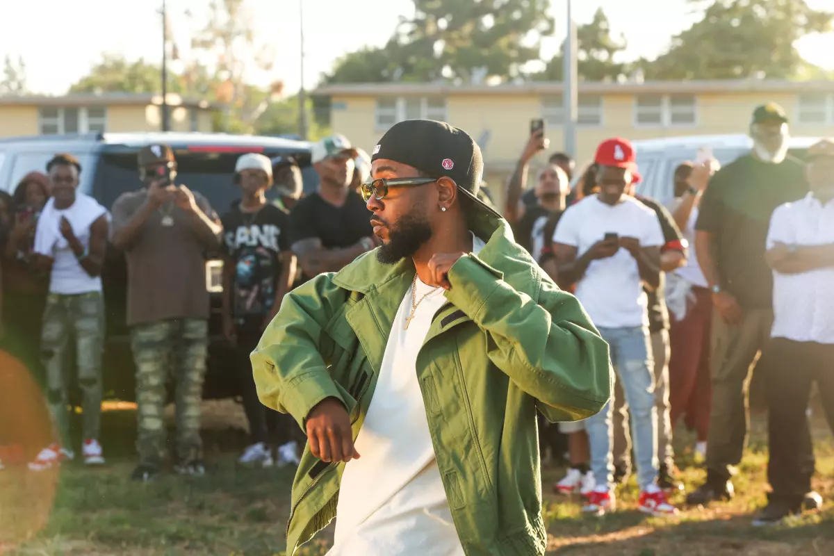 Behind the Scenes of Kendrick Lamar’s “Not Like Us” Music Video