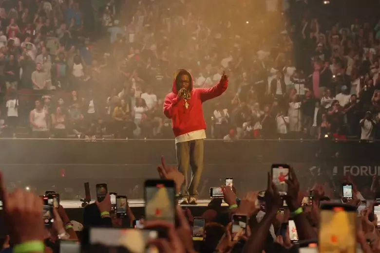 Kendrick Lamar Debuts “Not Like Us” Live