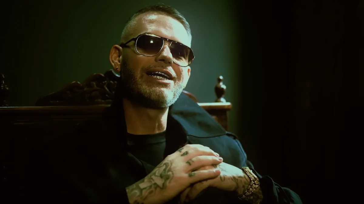 Paul Wall- Love 4 Rent (Official Music Video)