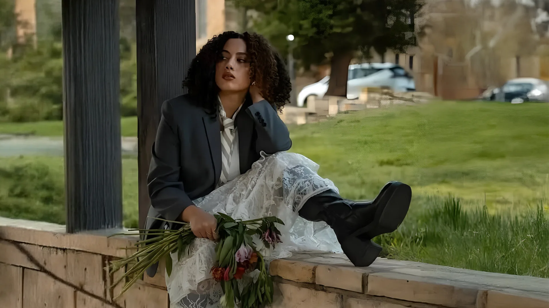 Rising Star Léa the Leox Shines in “You and Me (Live from DTLA)”