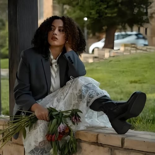 Rising Star Léa the Leox Shines in “You and Me (Live from DTLA)”