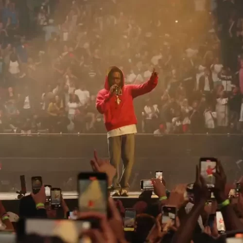 Kendrick Lamar Debuts “Not Like Us” Live